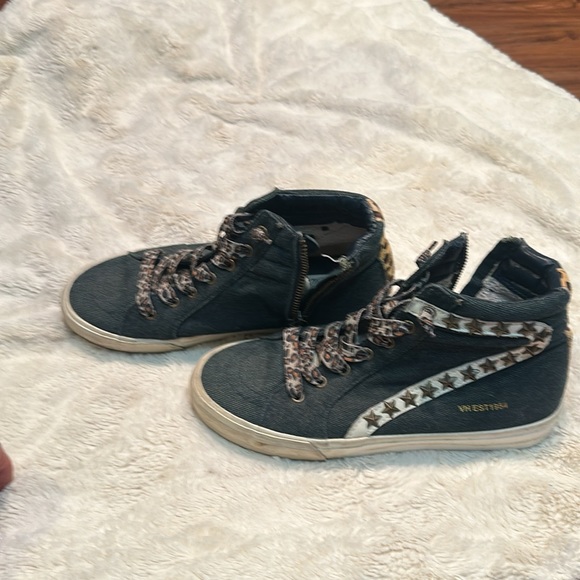 Vintage Hannah, leopard print and denim high tops - Picture 2 of 5